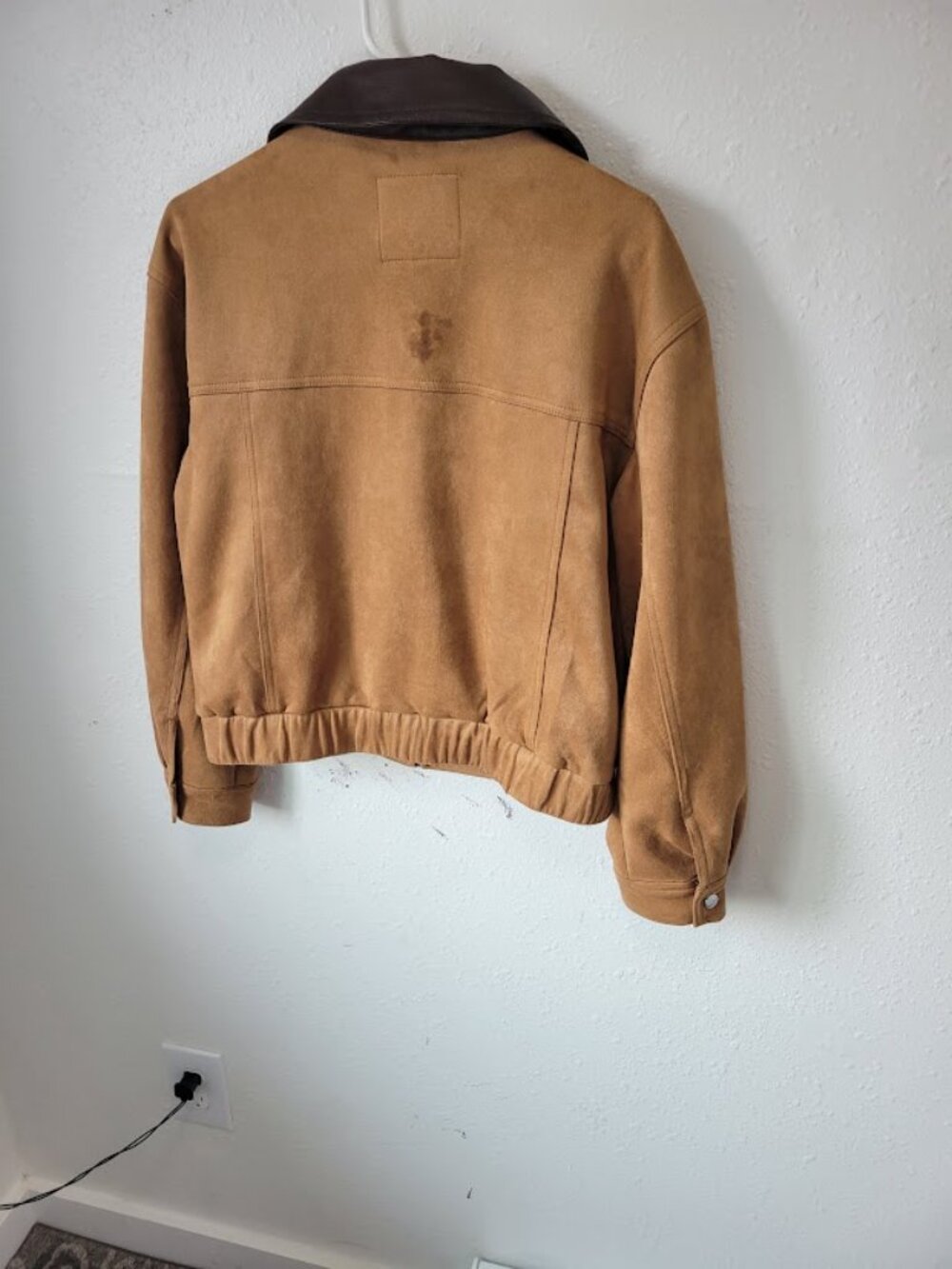 Mila & Tiff Women's Faux Suede Zip Jacket Size Medium - Picture 3 of 4